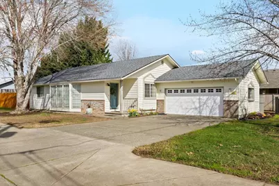 762 Your Way, Grants Pass, OR 97527 - Photo 2