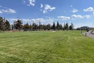 3923 NE Oakside Lp, Bend, OR 97701 - Photo 20