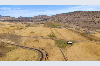 Highway 140 E #596670, Klamath Falls, OR 97603 - Photo 12