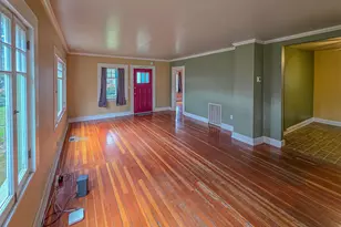 953 NE 9th St, Grants Pass, OR 97526 - Photo 6