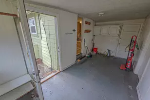 953 NE 9th St, Grants Pass, OR 97526 - Photo 30