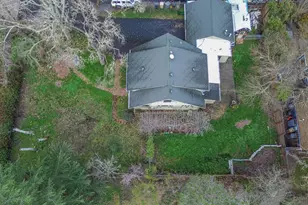 953 NE 9th St, Grants Pass, OR 97526 - Photo 36