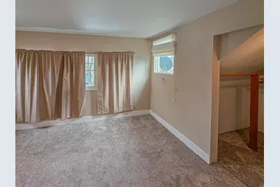 953 NE 9th Street, Grants Pass, OR 97526 - Photo 16