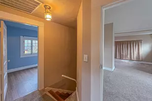 953 NE 9th St, Grants Pass, OR 97526 - Photo 22