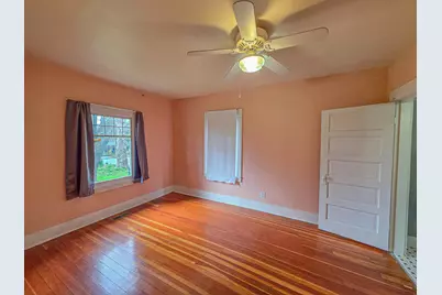 953 NE 9th Street, Grants Pass, OR 97526 - Photo 8