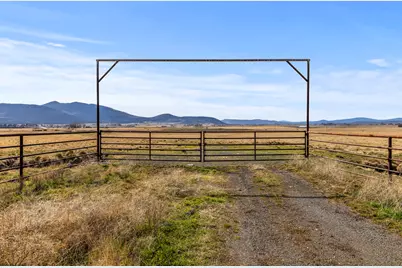 Highway 140 E #597214, Klamath Falls, OR 97603 - Photo 2