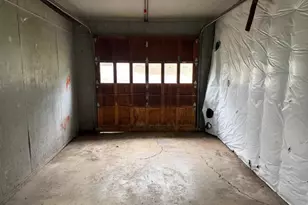 215 Hillhouse Ave, Medford, OR 97504 - Photo 12