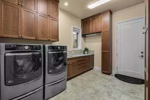 61649 Hosmer Lake Dr, Bend, OR 97702 - Photo 28