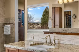 61649 Hosmer Lake Dr, Bend, OR 97702 - Photo 32