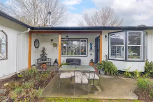 753 W Evans Creek Rd, Rogue River, OR 97537 - Photo 6