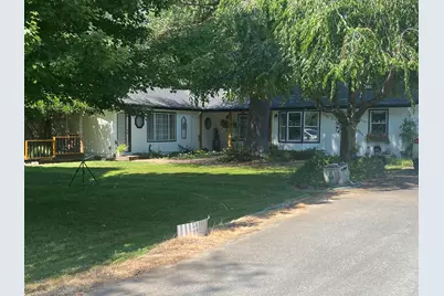 753 W Evans Creek Road, Rogue River, OR 97537 - Photo 2