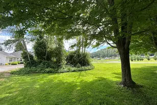 753 W Evans Creek Rd, Rogue River, OR 97537 - Photo 2