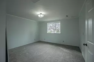 408 Marie St, Medford, OR 97504 - Photo 8