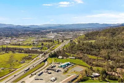 342 Buysman Way, Grants Pass, OR 97526 - Photo 24