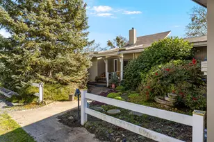 342 Buysman Way, Grants Pass, OR 97526 - Photo 2