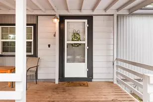 18010 Ponderosa Ln, Klamath Falls, OR 97601 - Photo 2