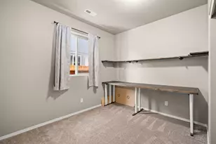 2748 NE 6th Dr, Redmond, OR 97756 - Photo 14