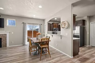 2748 NE 6th Dr, Redmond, OR 97756 - Photo 8