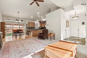 1245 SW Tanner Ct, Bend, OR 97702 - Photo 6