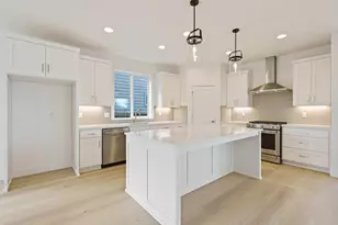 21165 NE Beall Dr, Bend, OR 97701 - Photo 12