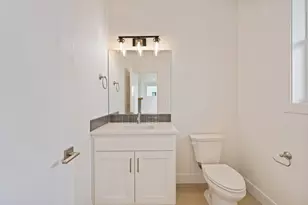 21165 NE Beall Dr, Bend, OR 97701 - Photo 20