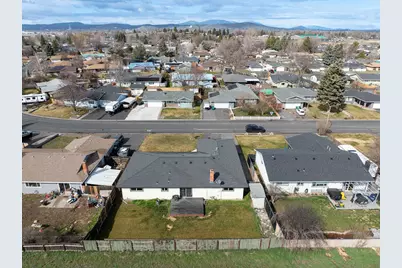 5481 Gatewood Drive, Klamath Falls, OR 97603 - Photo 2