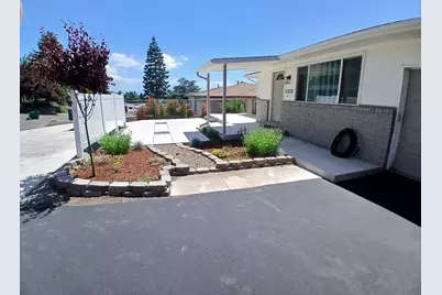 1752 & 1754 Kimberly Drive, Klamath Falls, OR 97603 - Photo 2