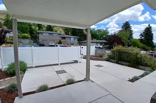 1752 & 1754 Kimberly Dr, Klamath Falls, OR 97603 - Photo 4