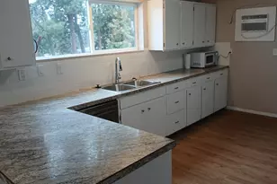 1752 Kimberly Dr, Klamath Falls, OR 97603 - Photo 12