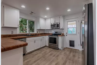 2335 New Haven Drive, Central Point, OR 97502 - Photo 10