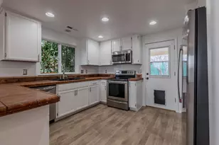 2335 New Haven Dr, Central Point, OR 97502 - Photo 10