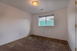 2335 New Haven Dr, Central Point, OR 97502 - Photo 14