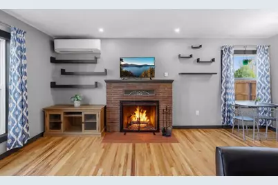 325 W Barnett Road, Medford, OR 97501 - Photo 6