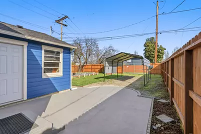 325 W Barnett Road, Medford, OR 97501 - Photo 22