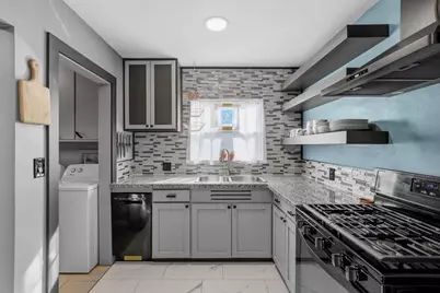 325 W Barnett Road, Medford, OR 97501 - Photo 10