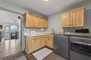 20786 Mira Cir, Bend, OR 97703 - Photo 18