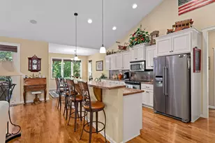 1260 Pinecrest Dr, Grants Pass, OR 97526 - Photo 14