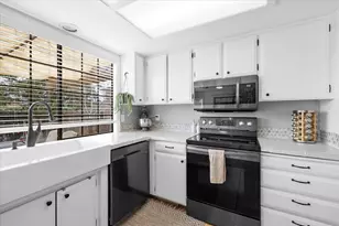 3208 Burton Dr, Medford, OR 97504 - Photo 12