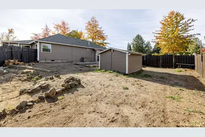 940 NE Purcell Boulevard, Bend, OR 97701 - Photo 10