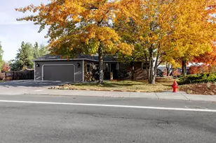 940 NE Purcell Blvd, Bend, OR 97701 - Photo 2