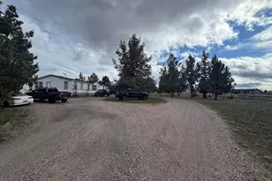 8685 Sisters View Pl, Terrebonne, OR 97760 - Photo 2