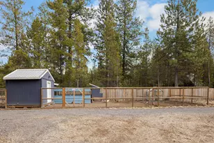 17271 Downey Rd, Bend, OR 97707 - Photo 24