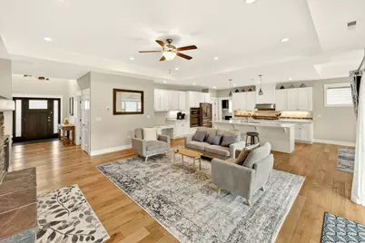 988 Pumpkin Ridge, Eagle Point, OR 97524 - Photo 12