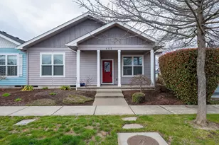 650 Golden Peak Dr, Central Point, OR 97502 - Photo 1