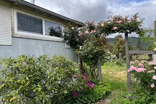 6901 Old Stage Rd, Central Point, OR 97502 - Photo 16
