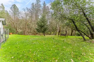 207 Crossbow Ln, Grants Pass, OR 97526 - Photo 32