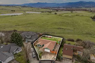 2854 Yvonne Rd, Medford, OR 97504 - Photo 52