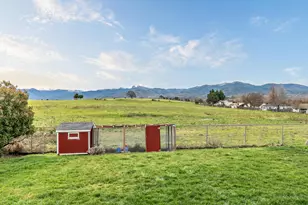 2854 Yvonne Rd, Medford, OR 97504 - Photo 40