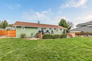 2854 Yvonne Rd, Medford, OR 97504 - Photo 38