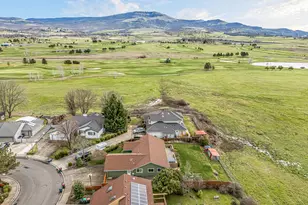 2854 Yvonne Rd, Medford, OR 97504 - Photo 48